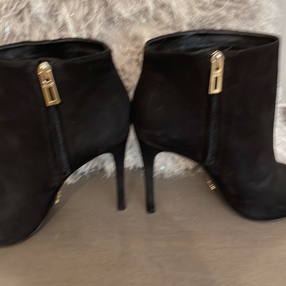 Schutz Suede Black High Heel Booties Size 40 - Picture 7 of 10